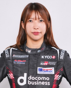 平川 真子